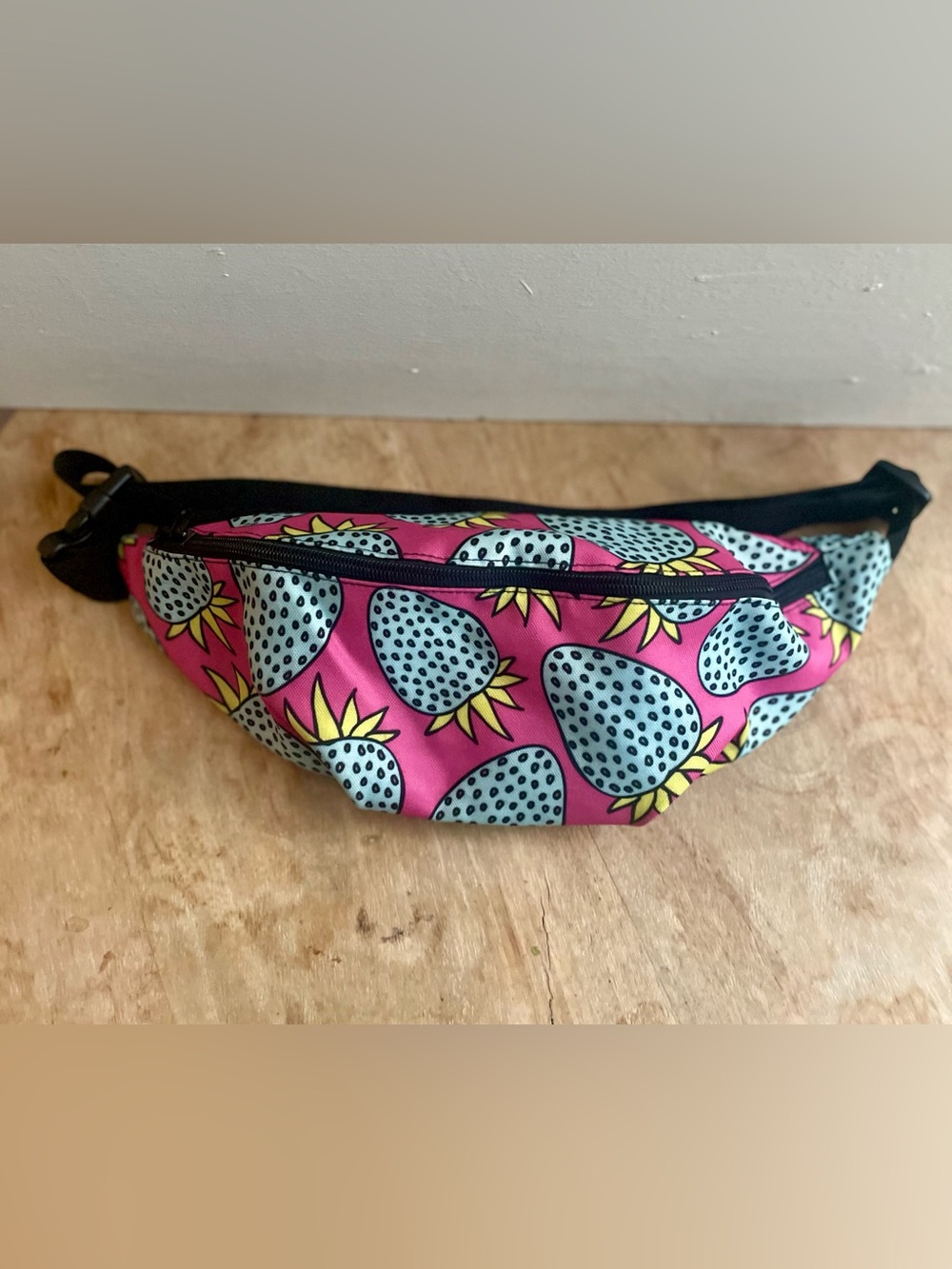 NWOT! Swish Embassy Strawberry Fanny Pack